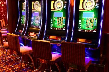 superspin platform interface showing slot games, live casino, and sportsbook sections